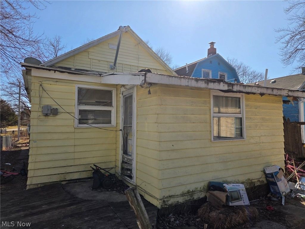 Photo of 1335 Peck Street, Toledo, OH 43608 (MLS # 5194379)