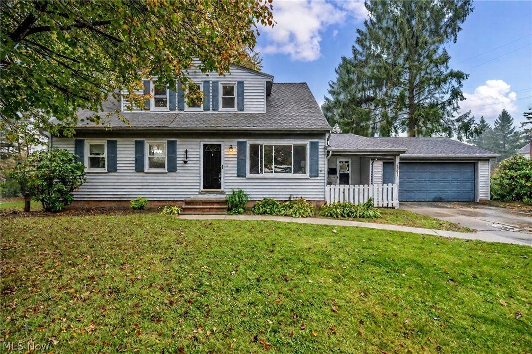 6981 Elmwood Drive