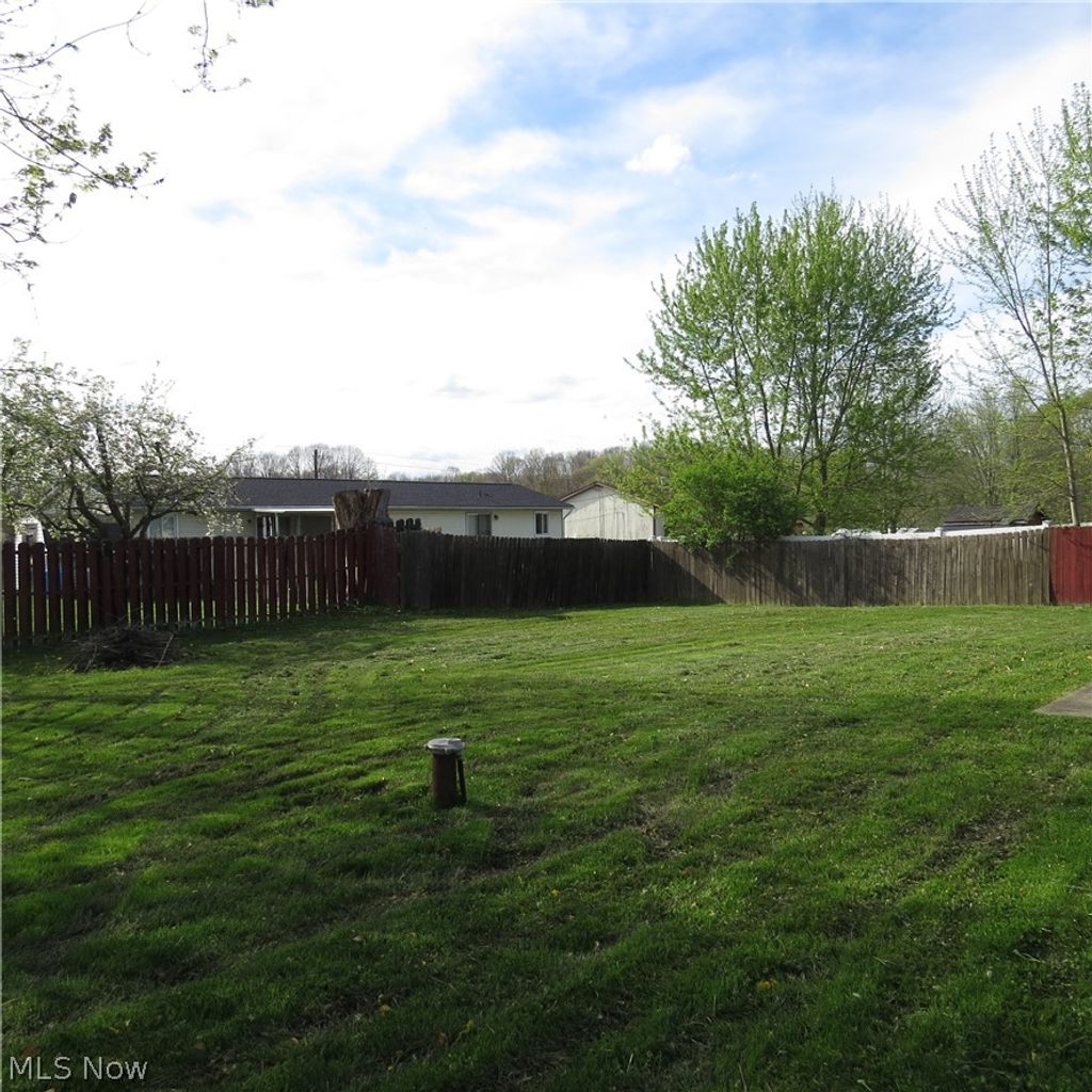 Photo of 1487 Hillcrest Drive, Atwater, OH 44201 (MLS # 5202463)