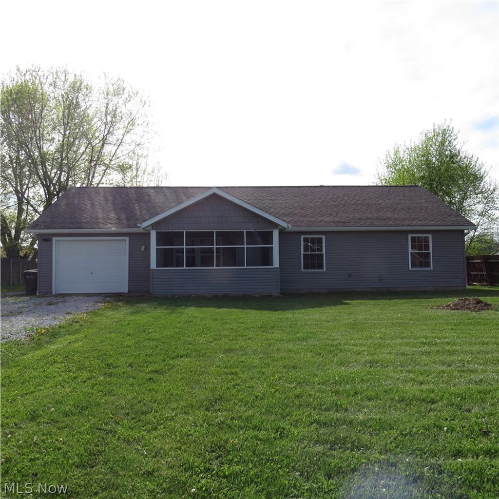 Photo of 1487 Hillcrest Drive, Atwater, OH 44201 (MLS # 5202463)