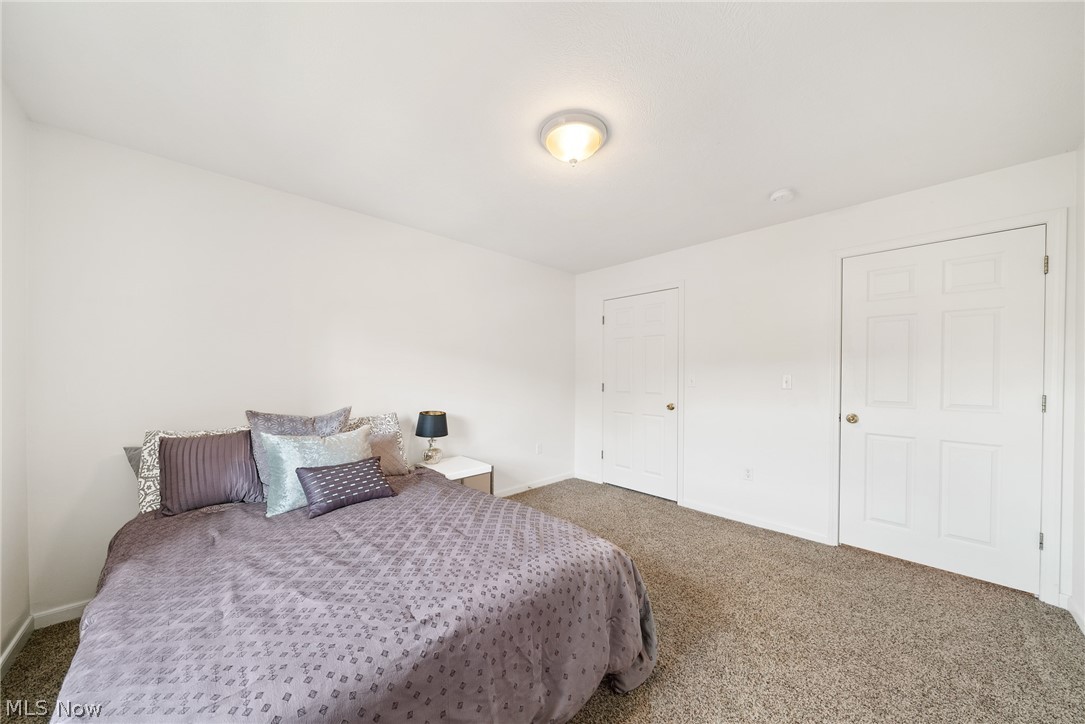 Lenox Village Condo Ph 02 - Residential