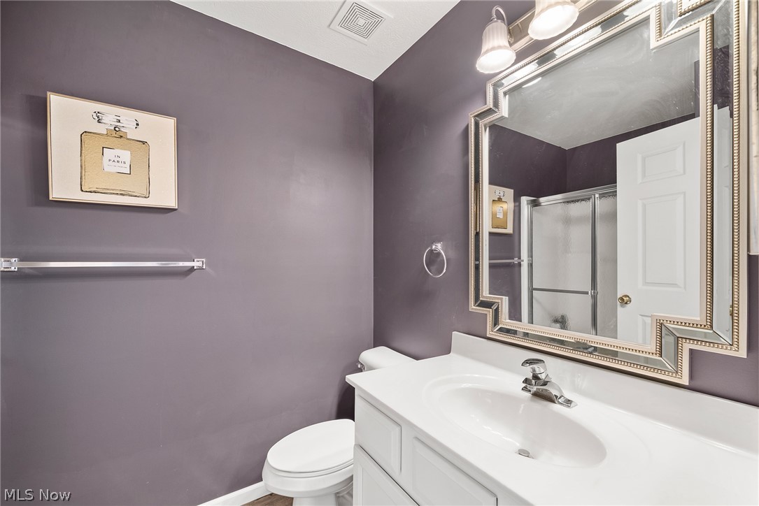 Lenox Village Condo Ph 02 - Residential