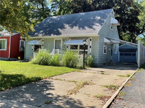 Homes For Sale - 934 Nevin Street<br/> Akron, OH 44310