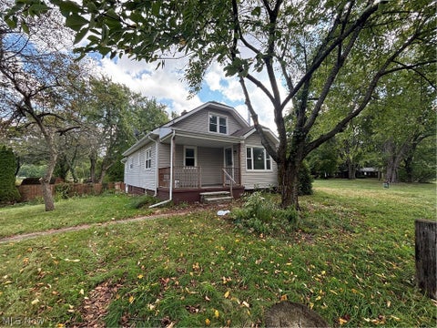 Homes For Sale - 4719 S Main Street<br/> Akron, OH 44319