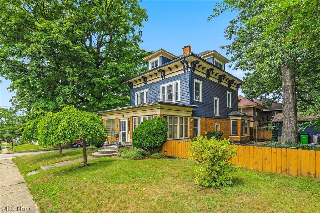 Photo of 308 North Avenue NE, Massillon, OH 44646 (MLS # 5223077)