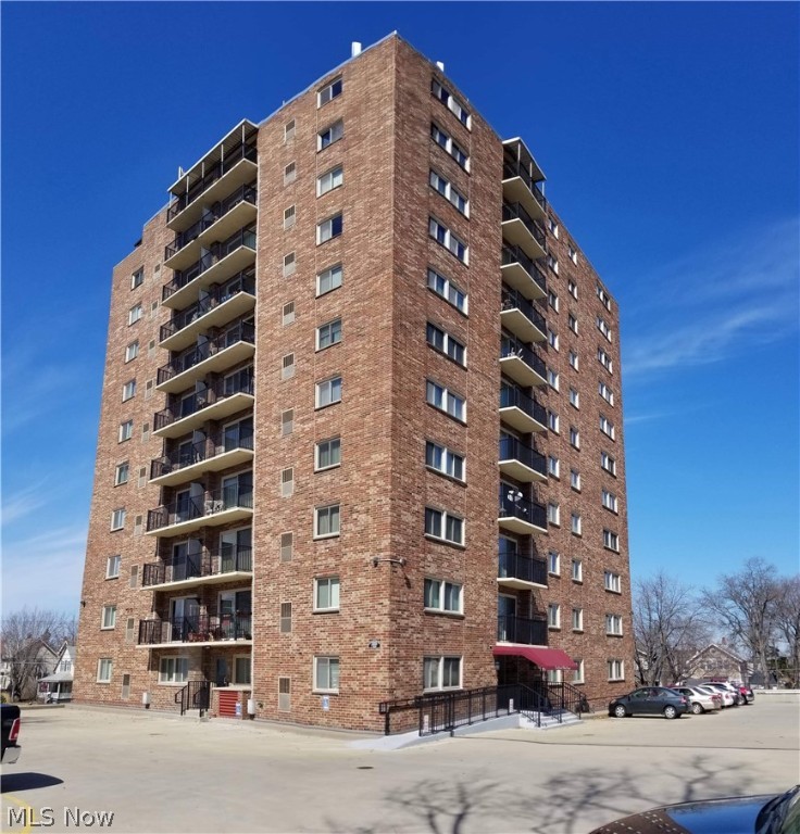 Richard Hilliard Condo - Residential