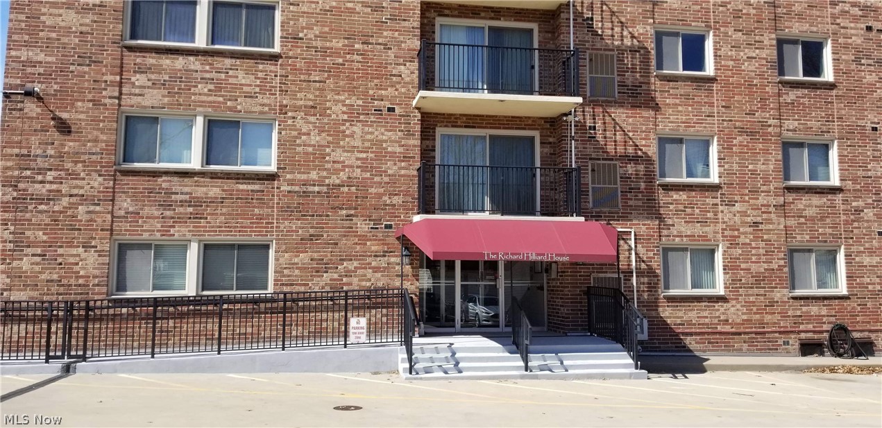 Richard Hilliard Condo - Residential