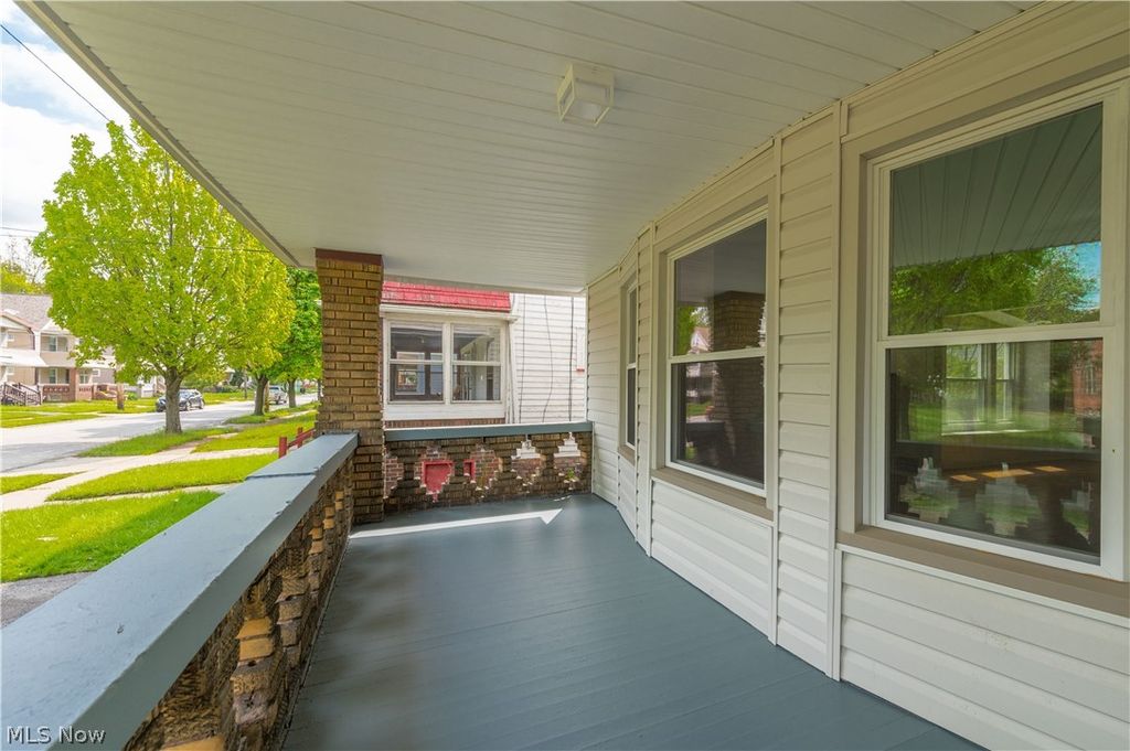 Photo of 11918 Griffing Avenue, Cleveland, OH 44120 (MLS # 5208664)