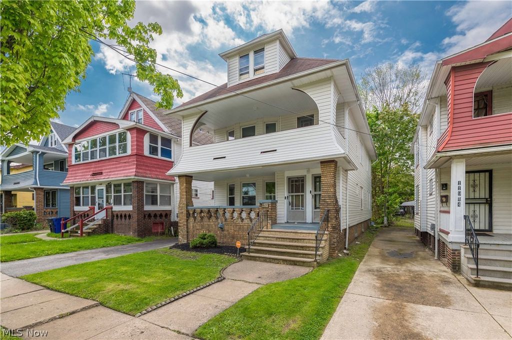 Photo of 11918 Griffing Avenue, Cleveland, OH 44120 (MLS # 5208664)
