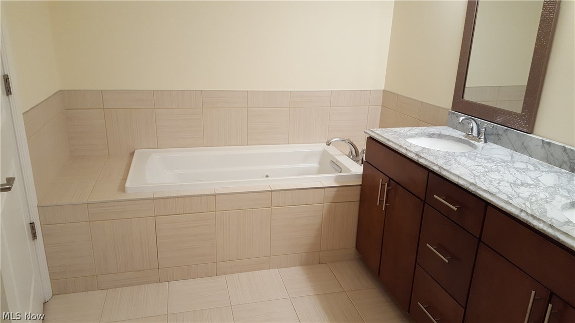 Loft - Residential Lease