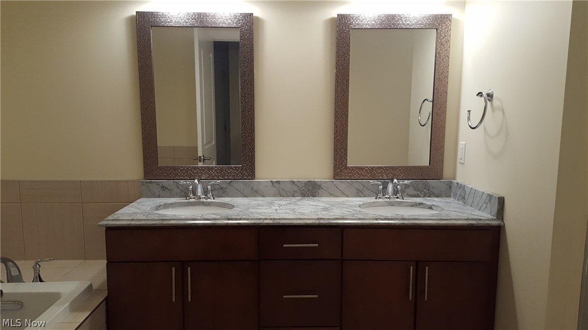 Loft - Residential Lease