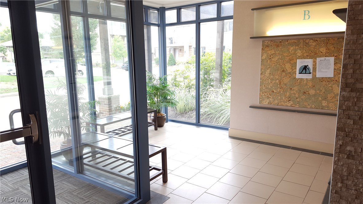 Loft - Residential Lease