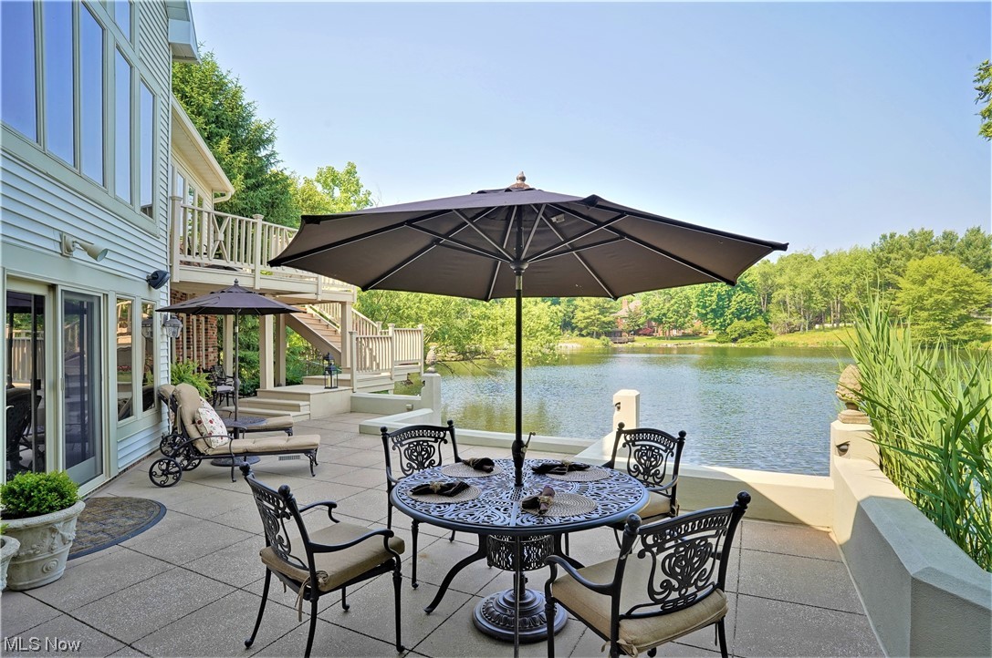 Village Crystal Lakes Condo - Residential