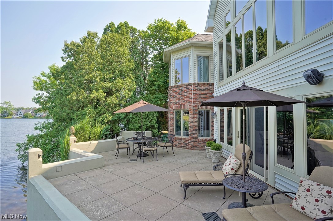 Village Crystal Lakes Condo - Residential