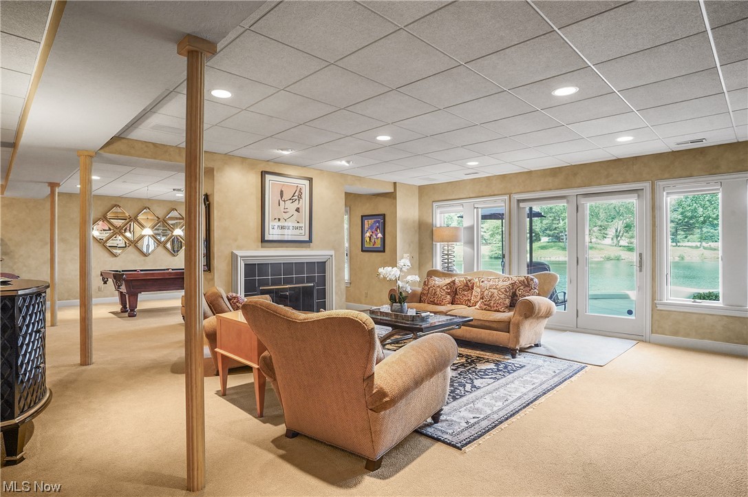 Village Crystal Lakes Condo - Residential