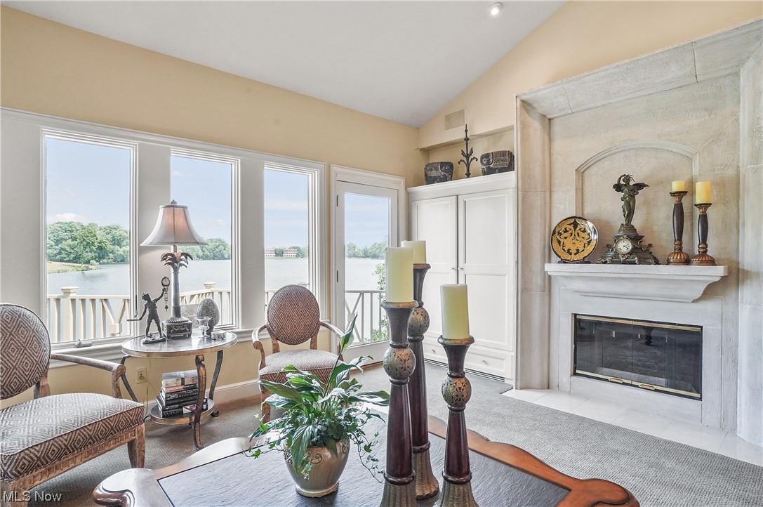 Village Crystal Lakes Condo - Residential