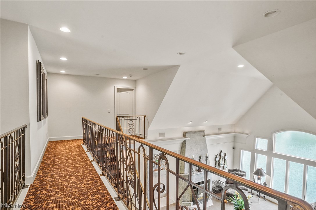 Village Crystal Lakes Condo - Residential