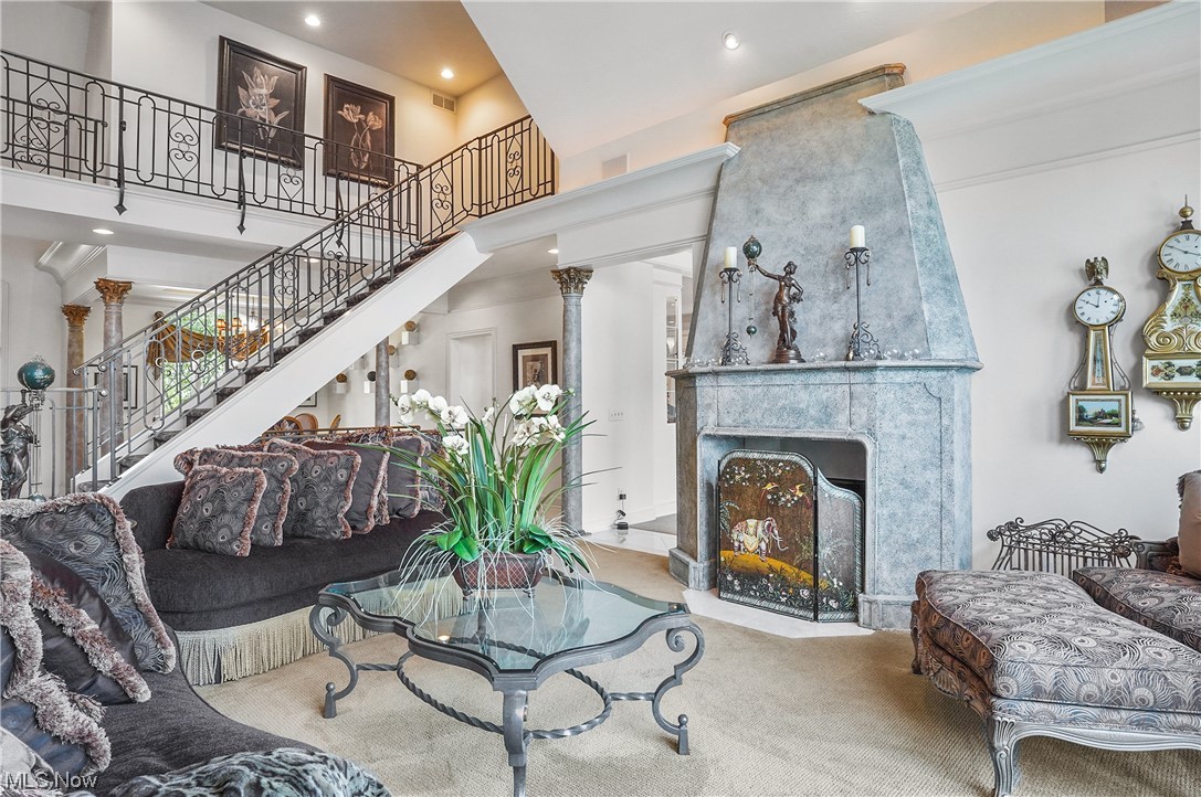 Village Crystal Lakes Condo - Residential