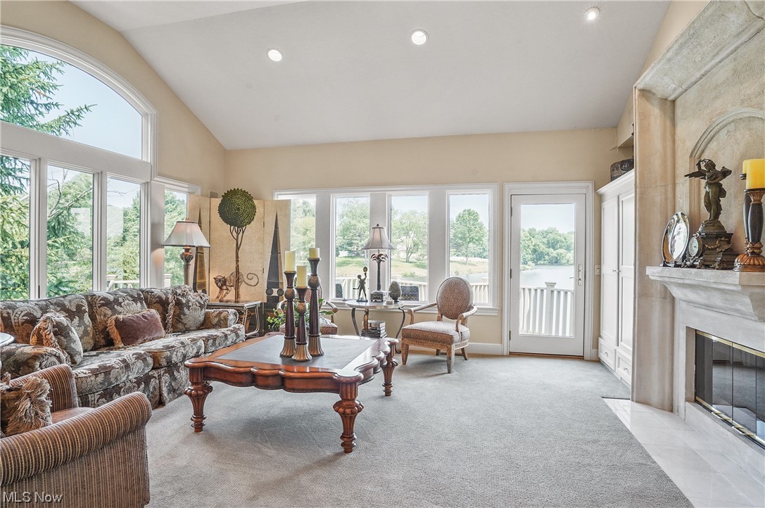 Village Crystal Lakes Condo - Residential