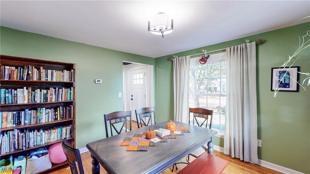 Inwood Beach 02 - Residential