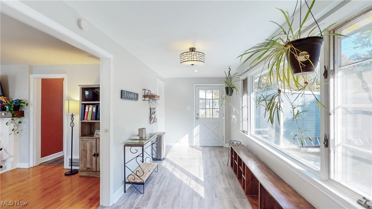 Inwood Beach 02 - Residential