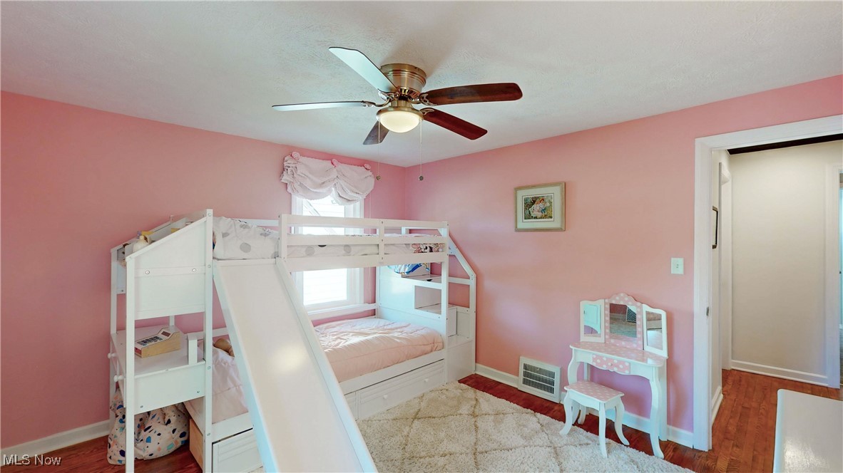 Inwood Beach 02 - Residential