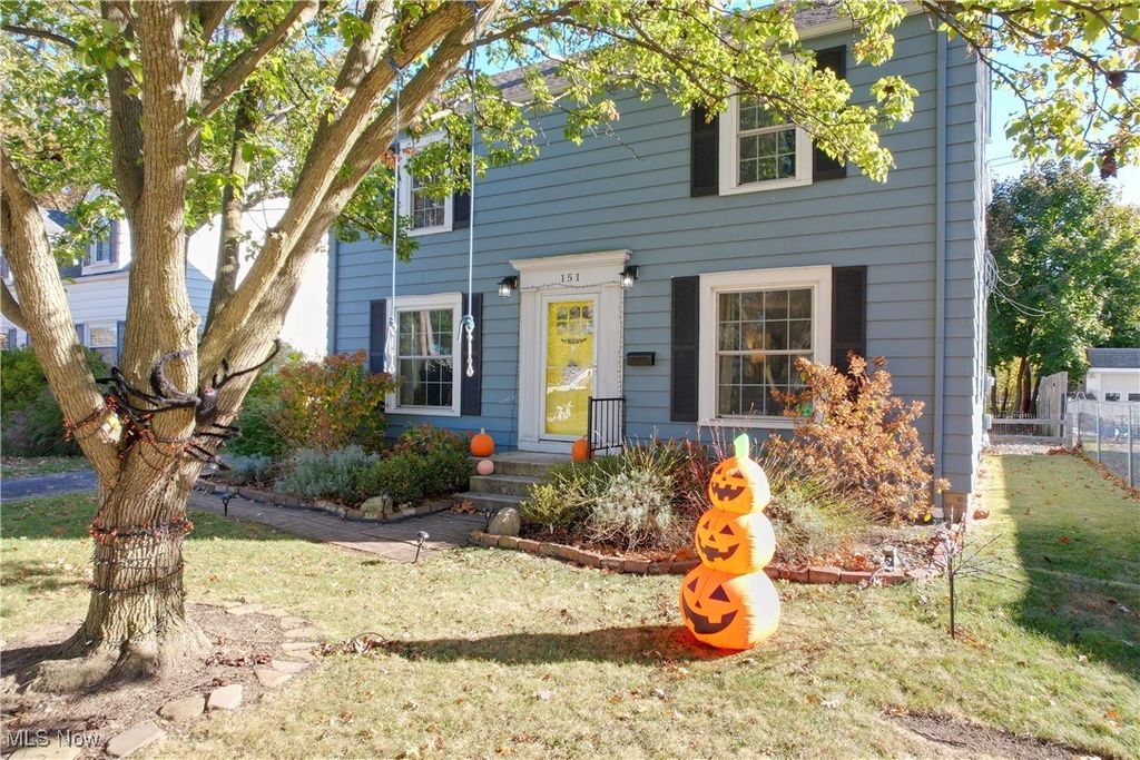 Photo of 151 Inwood Boulevard, Avon Lake, OH 44012 (MLS # 5167987)