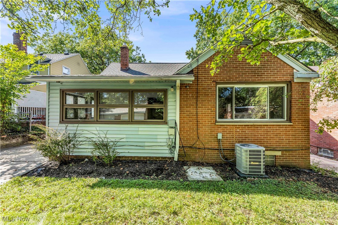 Shaker Lakes 03 - Residential