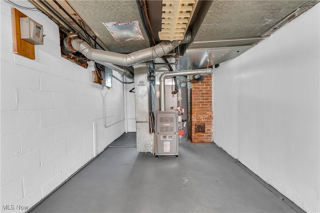 Shaker Lakes 03 - Residential