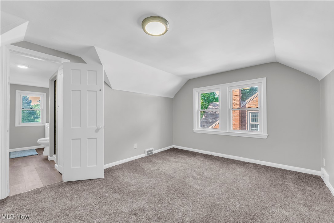 Shaker Lakes 03 - Residential