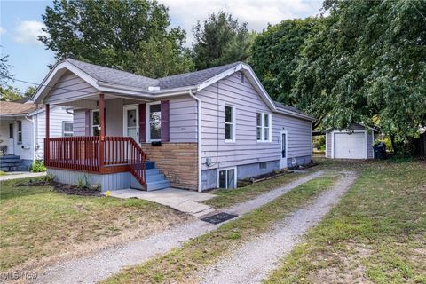 Tiny photo for 894 Sutherland Avenue, Akron, OH 44314 (MLS # 5179452)