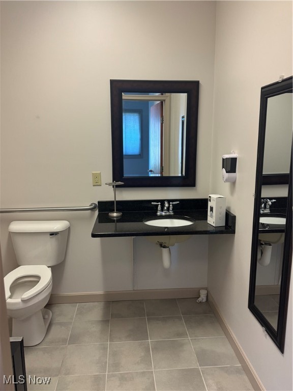 Arlington Waterloo Acres - Commercial Lease