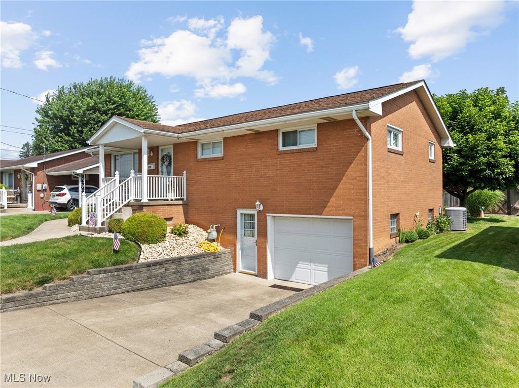 Photo of 119 Benita Drive, Mingo Junction, OH 43938 (MLS # 5184404)