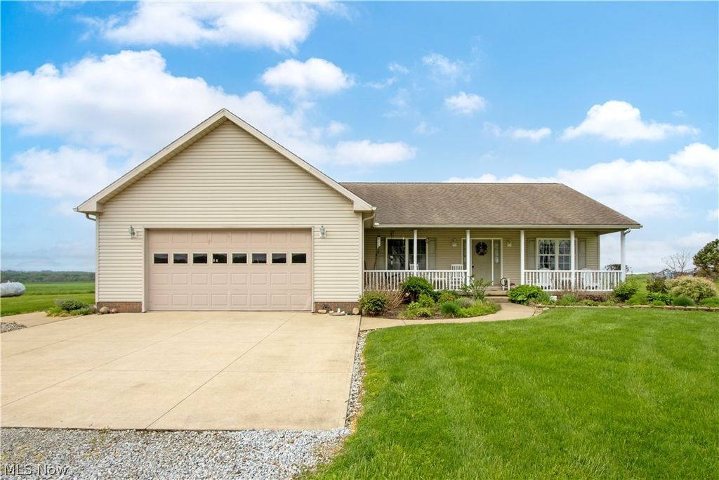 Photo of 17361 Back Massillon Road, North Lawrence, OH 44666 (MLS # 5206566)