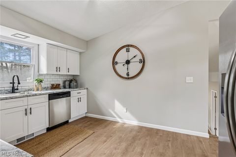 Tiny photo for 2829 Tibbetts Wick Road, Hubbard, OH 44425 (MLS # 5190621)