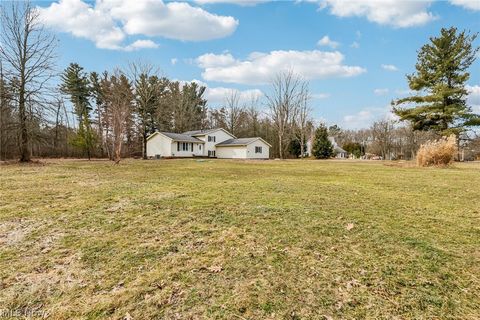Tiny photo for 2829 Tibbetts Wick Road, Hubbard, OH 44425 (MLS # 5190621)