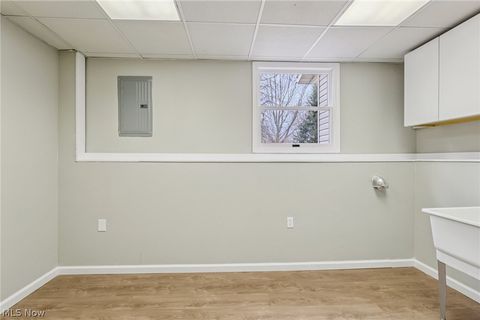 Tiny photo for 2829 Tibbetts Wick Road, Hubbard, OH 44425 (MLS # 5190621)