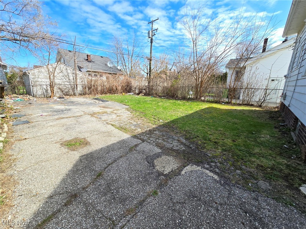 18623 Renwood Avenue, Euclid, Ohio image 4