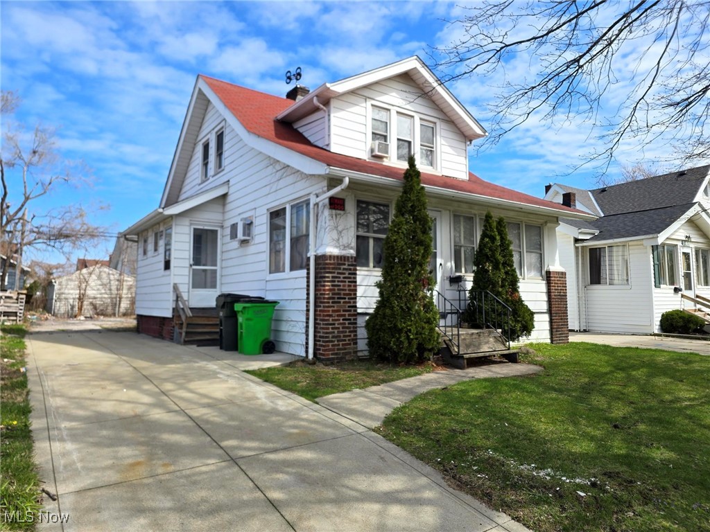 18623 Renwood Avenue, Euclid, Ohio image 1