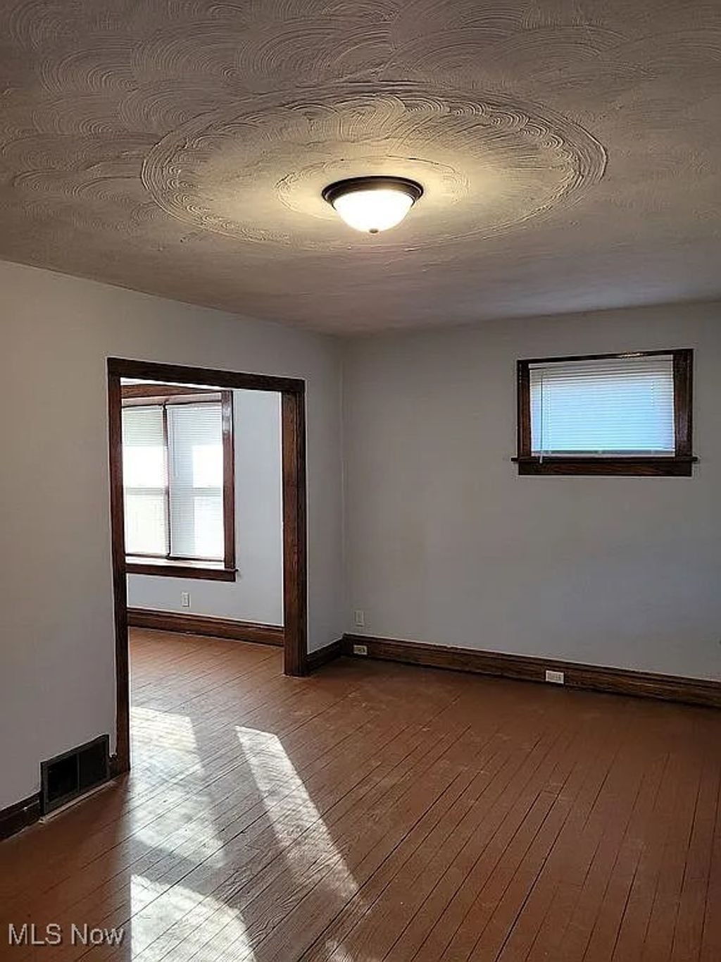 Photo of 349 Comstock Court, Akron, OH 44305 (MLS # 5184374)