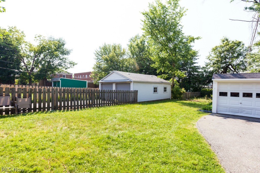 Crestmore - Residential