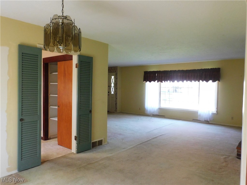 2684 Burlingham Drive, Ashtabula, Ohio image 6