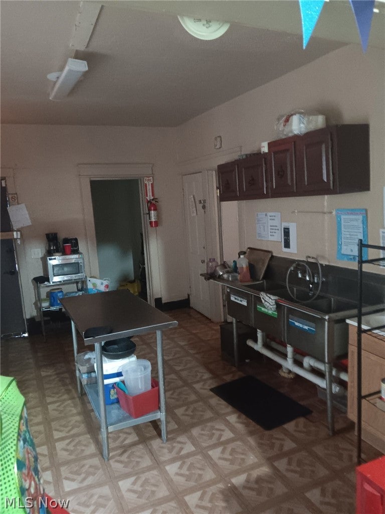 3568 Fulton Road