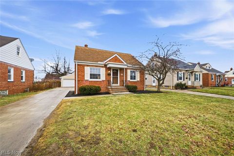 Tiny photo for 325 E 327th Street, Willowick, OH 44095 (MLS # 5187888)