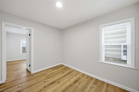 Tiny photo for 325 E 327th Street, Willowick, OH 44095 (MLS # 5187888)