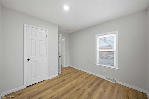 Tiny photo for 325 E 327th Street, Willowick, OH 44095 (MLS # 5187888)