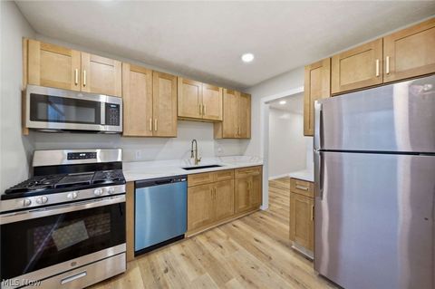 Tiny photo for 325 E 327th Street, Willowick, OH 44095 (MLS # 5187888)