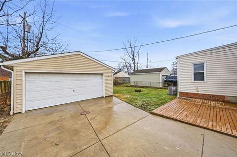 Tiny photo for 325 E 327th Street, Willowick, OH 44095 (MLS # 5187888)