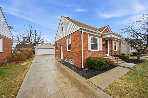 Tiny photo for 325 E 327th Street, Willowick, OH 44095 (MLS # 5187888)