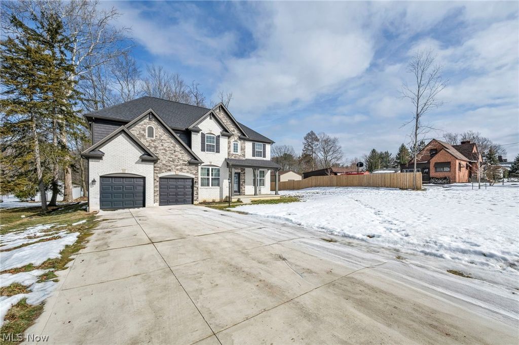Photo of 19736 Westwood Drive, Strongsville, OH 44149 (MLS # 5207997)